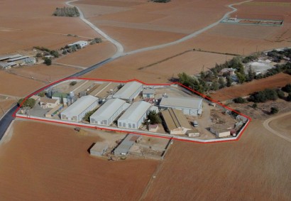Xylotymvou, Ларнаки Commercial Land На продажу | 27515