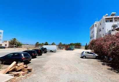 Larnaca, Ларнаки Commercial Land На продажу | 33947