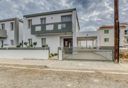 Paralimni, Фамагуста Танхаус На продажу | 41537