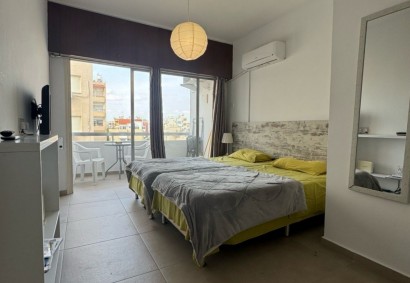 Larnaka - Makenzy, Ларнаки Студия  На продажу | 42174