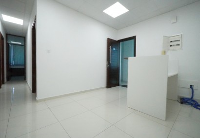 Aradippou, Ларнаки Офис В аренду | 48352