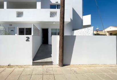 Paralimni, Фамагуста Танхаус На продажу | 49626